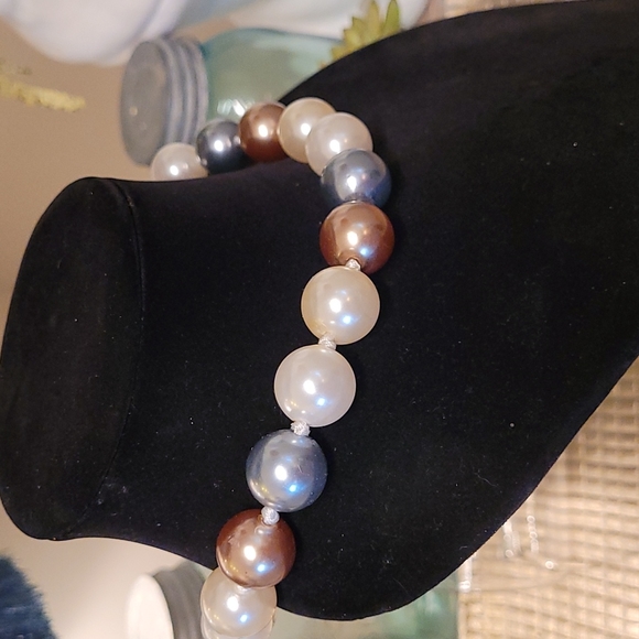 Large Chunky Pearl Choker - Picture 4 of 7